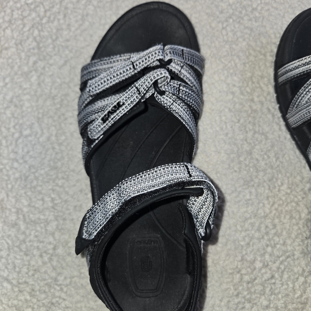 Teva Black and Gray Sandals Size 6.5 - Picture 5 of 10